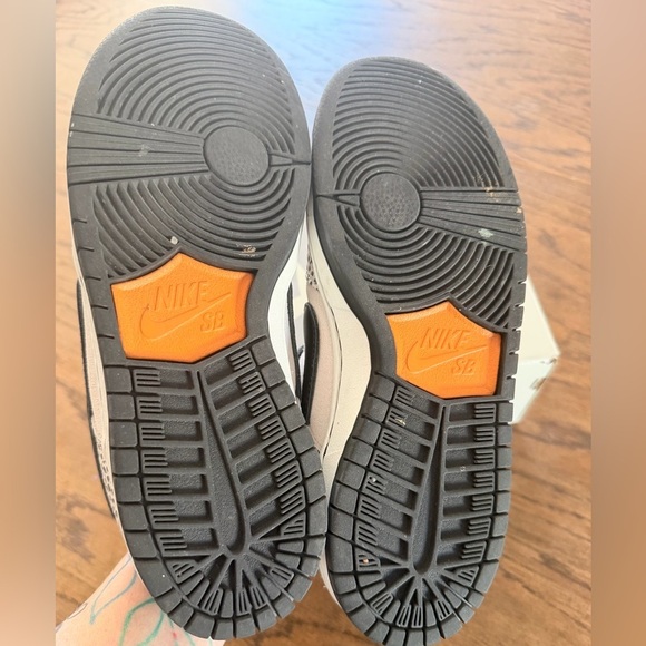 Nike SB Safari Dunks, size men’s 6.5, women’s 8, with box - Picture 5 of 6